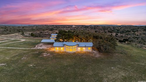 131 Southwind Rd, Center Point, TX, 78010-5563 | Card Image