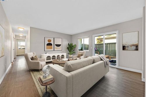 394 Caliente Dr, San Leandro, CA, 94578-4152 | Card Image