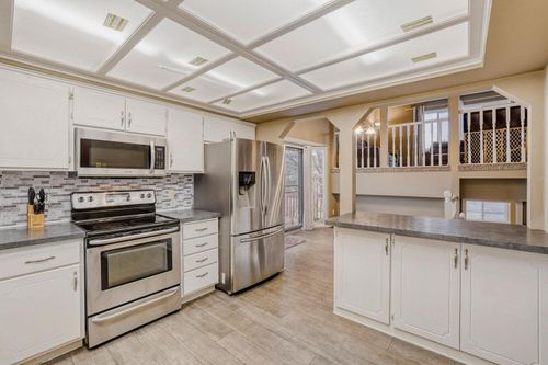 9733 Thomas Ave N, Brooklyn Park, MN, 55444-1011 | Card Image