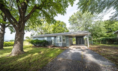 1 Marion Dr, Saint James, MO, 65559-1226 | Card Image
