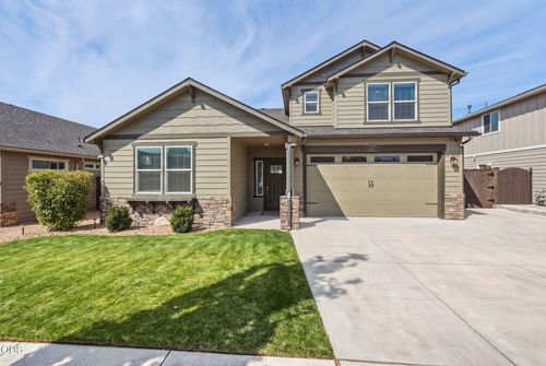 4421 Majestic Ave, Redmond, OR, 97756-6824 | Card Image