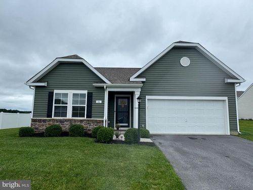 46 Muscovoy Dr, BUNKER HILL, WV, 25413-1403 | Card Image