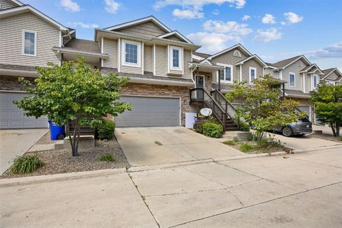 1050 Twilight Dr, North Liberty, IA, 52317-9018 | Card Image