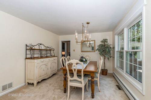 7820 Forestview Dr, Orland Park, IL, 60462-2937 | Card Image