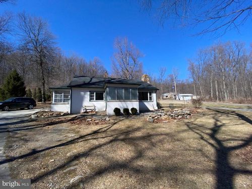 145 Oak Ln, COATESVILLE, PA, 19320-1004 | Card Image