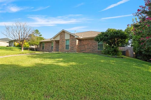 1610 Saint James Dr, Carrollton, TX, 75007-2913 | Card Image