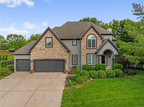 6715 Nw 102nd Ter, Kansas City, MO, 64154-1782 | Card Image