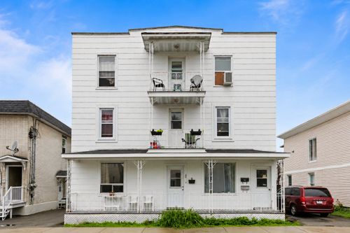 62 Rue Ellice, Home with 1 bedrooms, 1 bathrooms and null parking in Salaberry de Valleyfield QC | Card Image