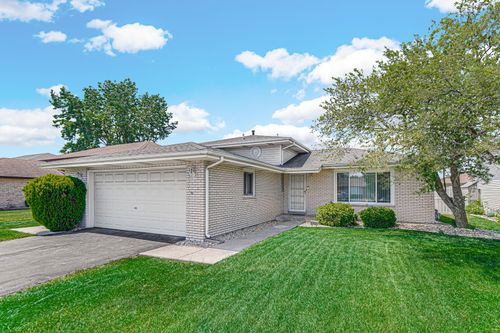 20124 Dolphin Ave, Lynwood, IL, 60411-6901 | Card Image