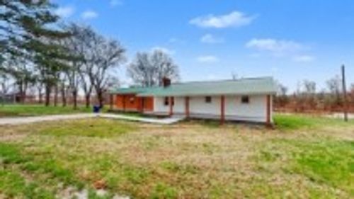6115 Zander Rd, Hopkinsville, KY, 42240-9485 | Card Image