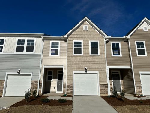 2915 Hickory Field Dr, Raleigh, NC, 27601 | Card Image