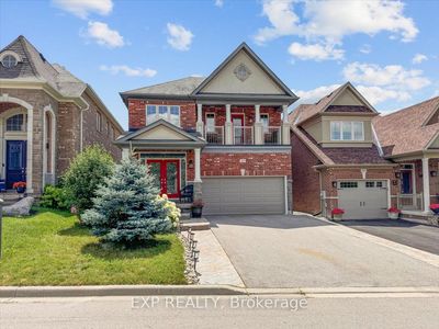 489 Kwapis Blvd, House other with 4 bedrooms, 4 bathrooms and 4 parking in Newmarket ON | Image 2