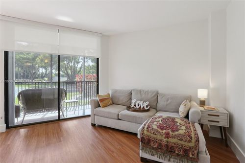 apt-102-3101 N Country Club Dr, Aventura, FL, 33180-1615 | Card Image