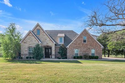 View of front of house with a front lawn | Image 2