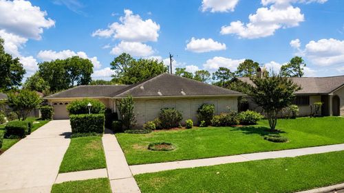 9106 Willow Meadow Dr, Houston, TX, 77031-1122 | Card Image