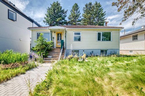 1703 32 St Sw, Calgary, AB, T3C1N6 | Card Image