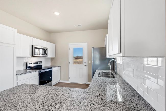 1603 N Emerald Valley Dr, House other with 3 bedrooms, 2 bathrooms and null parking in Mulvane KS | Image 5