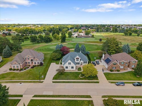 3070 Lundy Ln, Bettendorf, IA, 52722-3975 | Card Image