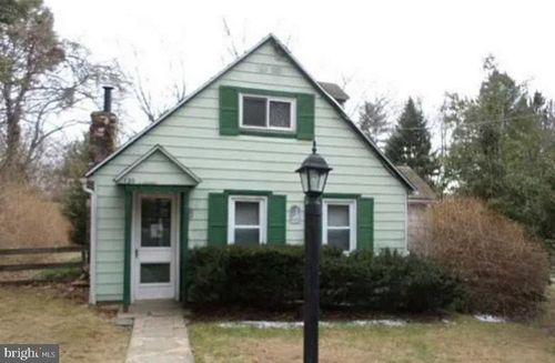 130 W Conestoga Rd, DEVON, PA, 19333-1402 | Card Image