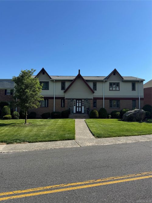 7r-16 Milford Ln, Suffern, NY, 10901-7961 | Card Image