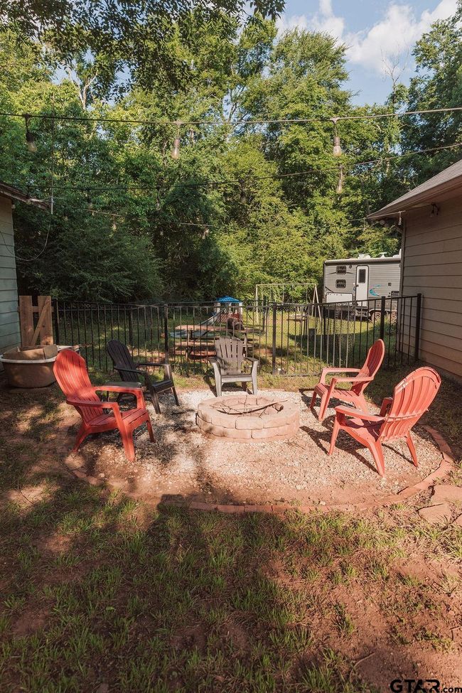 19940 Fm 2493, House other with 4 bedrooms, 3 bathrooms and null parking in Flint TX | Image 44