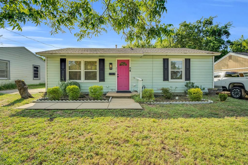 Grand Ave, Waxahachie, TX 75165