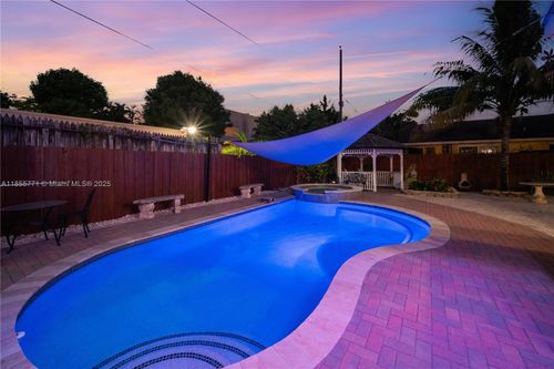 3715 Sw 29th St, Miami, FL, 33134-7335 | Card Image