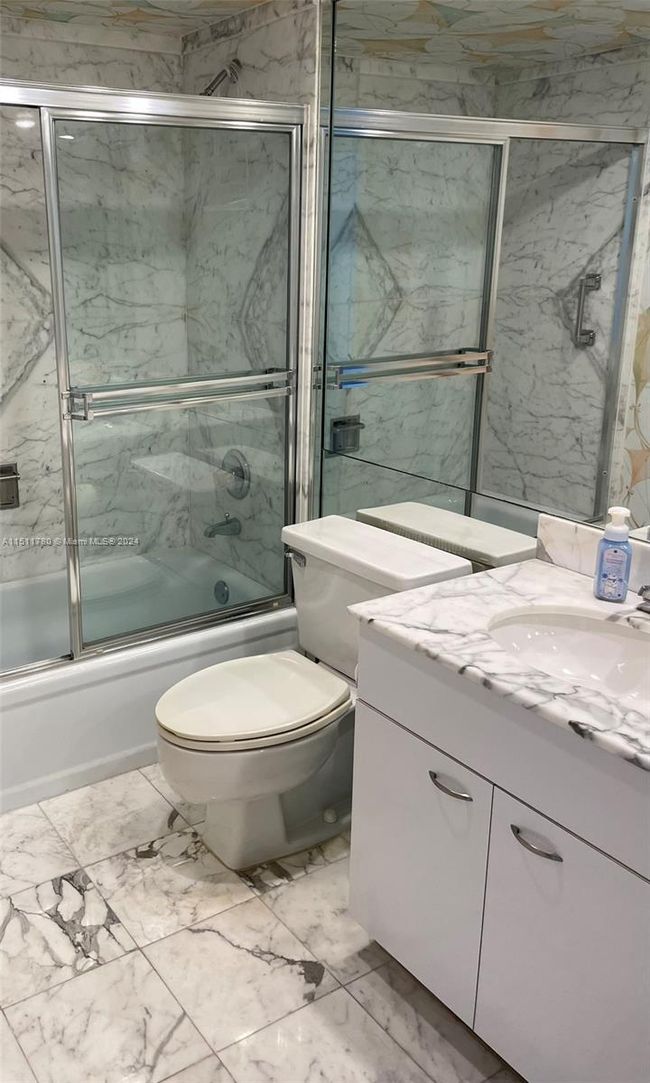 APT-2705 - 1370 S Ocean Blvd, Condo with 2 bedrooms, 2 bathrooms and null parking in Pompano Beach FL | Image 25