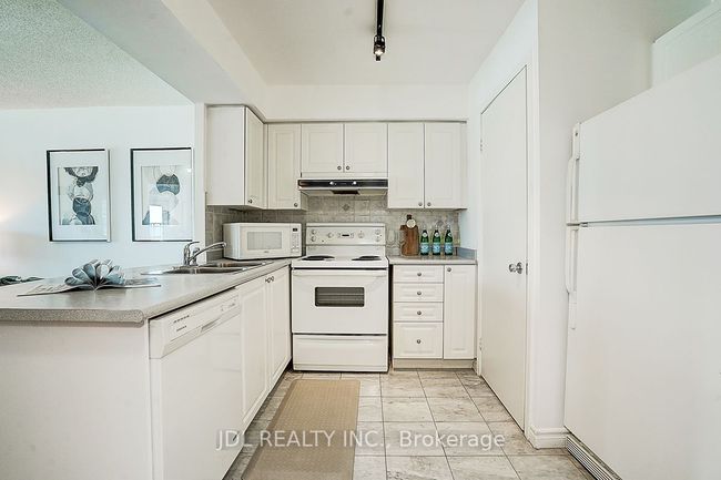 711 - 600 Queens Quay W, Condo with 1 bedrooms, 1 bathrooms and null parking in Toronto ON | Image 4