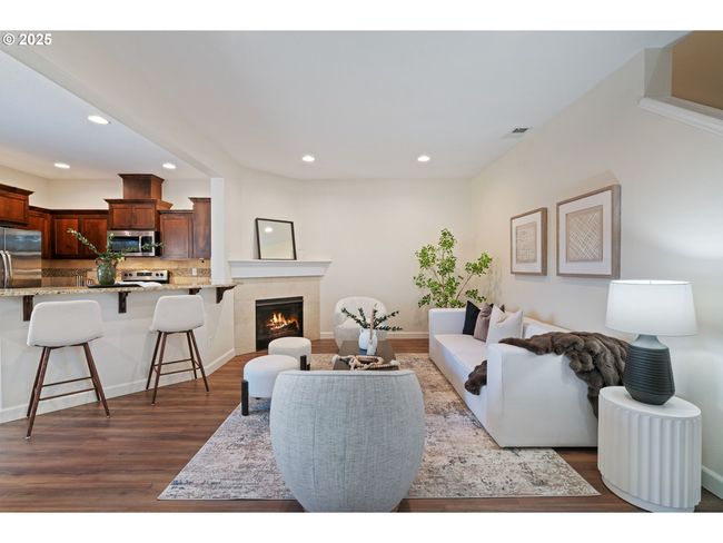 16085 Se Kingbird Dr, House attached with 3 bedrooms, 3 bathrooms and 1 parking in Clackamas OR | Image 14