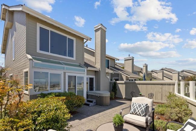 156 Treeview Dr, Townhouse with 2 bedrooms, 3 bathrooms and 2 parking in Daly City CA | Image 8