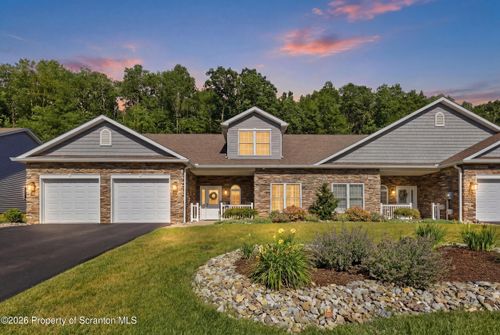 124 Forest Dr, Archbald, PA, 18403-1641 | Card Image