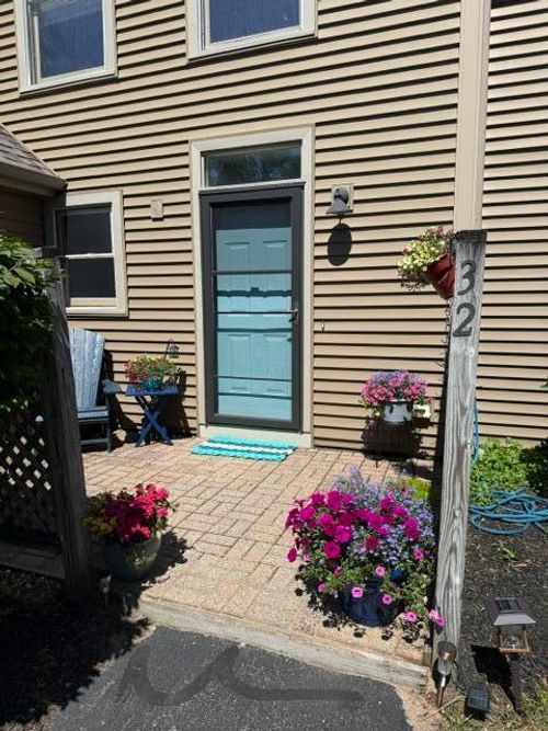 32-7 Old Salt Rd, Old Orchard Beach, ME, 04064-1244 | Card Image