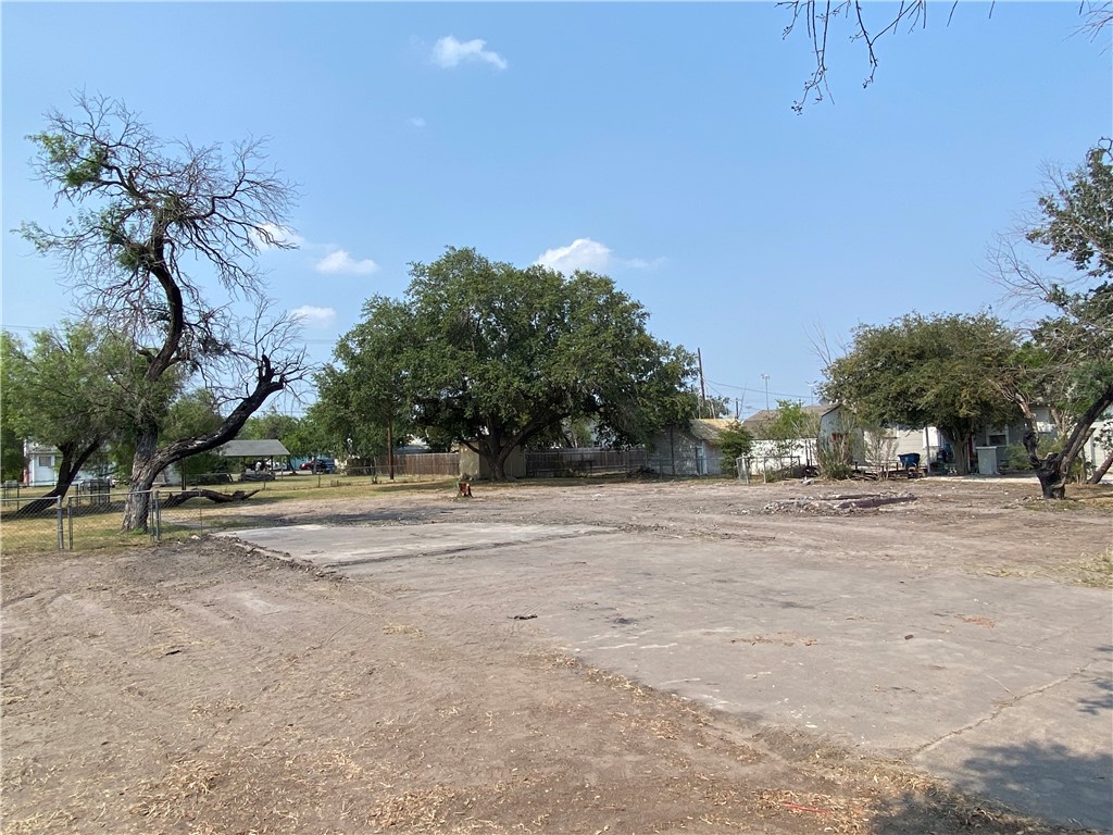 Sinton St, Sinton, TX 78387