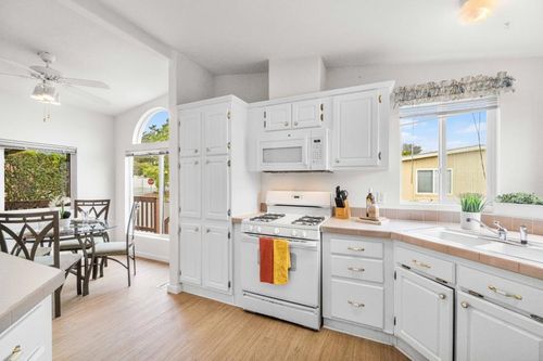 3 Lighthouse Rd, Half Moon Bay, CA, 94019-2312 | Card Image