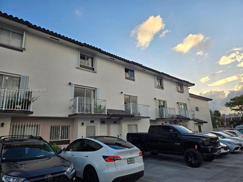 apt-308-900 Sw 104th Ct, Miami, FL, 33174-3832 | Card Image
