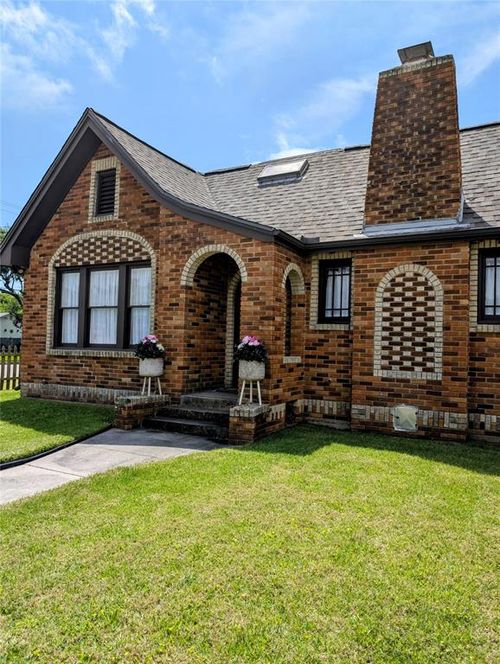 4701 Woodrow Ave, Galveston, TX, 77551-5667 | Card Image