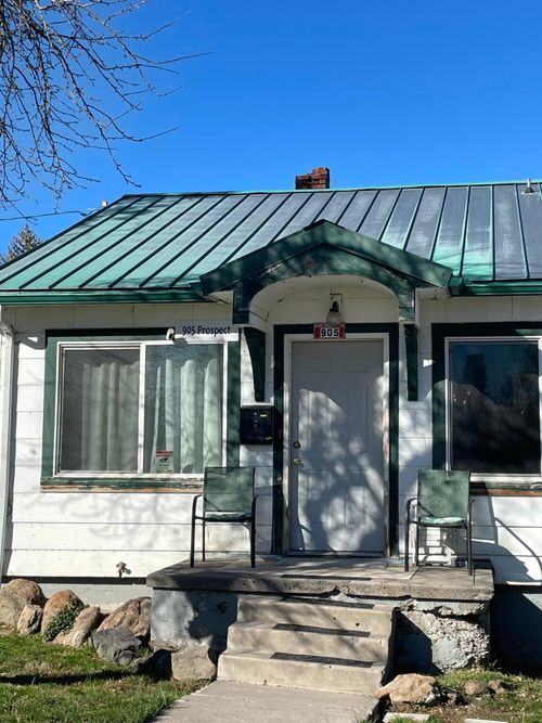 905 Prospect St, Klamath Falls, OR, 97601-2841 | Card Image