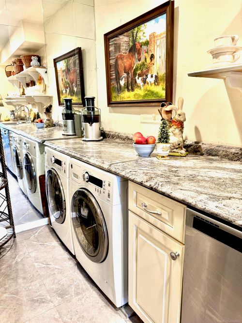 20881 Overlake St, Saint Clair Shores, MI, 48080 | Card Image