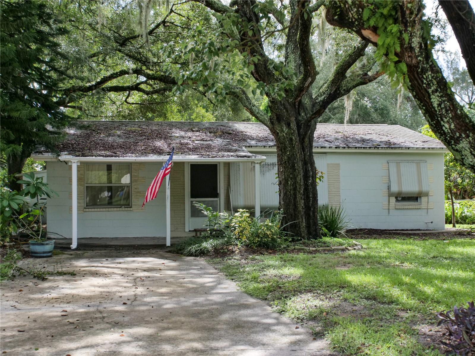 Walker Rd, Thonotosassa, FL 33592