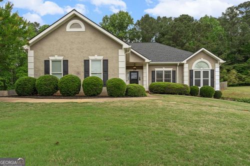 122 Crescent Dr, Newnan, GA, 30265-1841 | Card Image