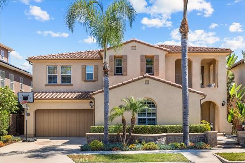 31 Early Lgt, Irvine, CA, 92620-3392 | Card Image