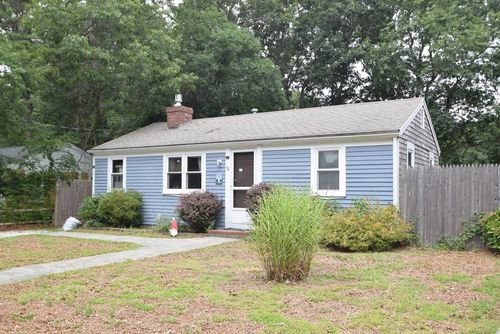 16 Circuit Rd E, Yarmouth, MA, 02601 | Card Image