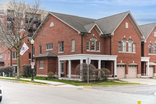 1802 Riverwoods Dr, Melrose Park, IL, 60160-1608 | Card Image