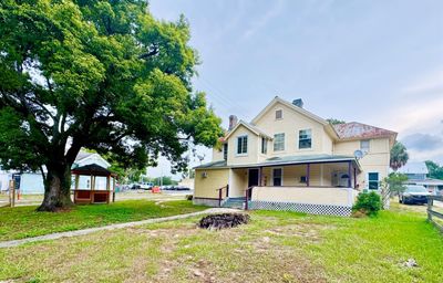 105 S Grove Street, House other with 5 bedrooms, 5 bathrooms and null parking in Eustis FL | Image 1