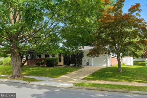 3424 Walnut St, CAMP HILL, PA, 17011-2744 | Card Image