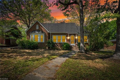 316 Spring St, Thomasville, NC, 27360-4626 | Card Image