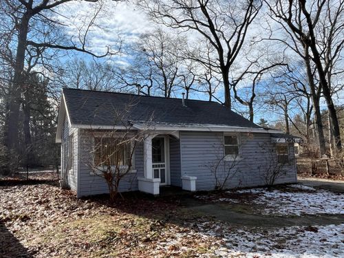 14974 Groesbeck St, Grand Haven, MI, 49417-9523 | Card Image