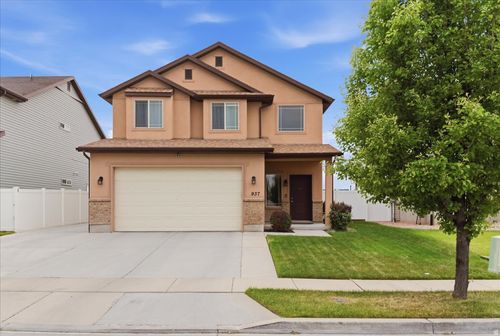 937 Farnham Dr, North Salt Lake, UT, 84054-6119 | Card Image