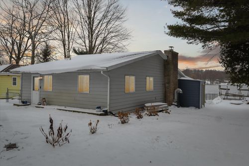 124 Peterson Drive, Gobles, MI, 49055 | Card Image